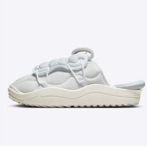 Nike Mules Mens 11.5 Womens 13